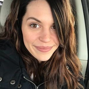 Meet your Posher, Clarissa